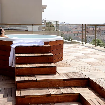 Lagrange Lumiere 4*